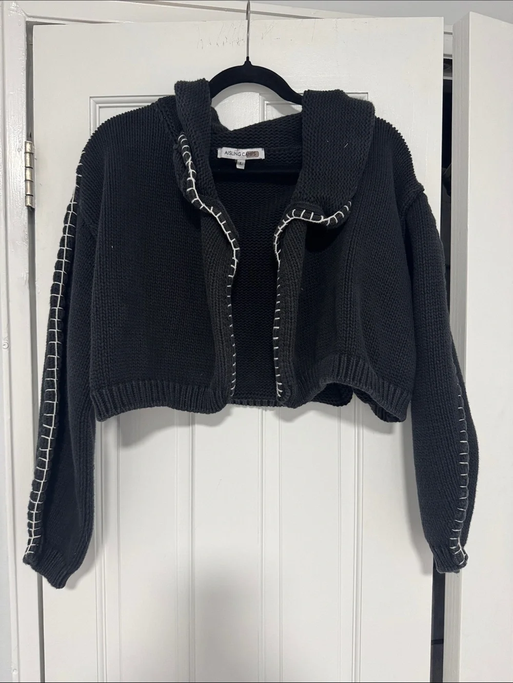 Black Cropped Knit Sweater with Contrast Stitching
